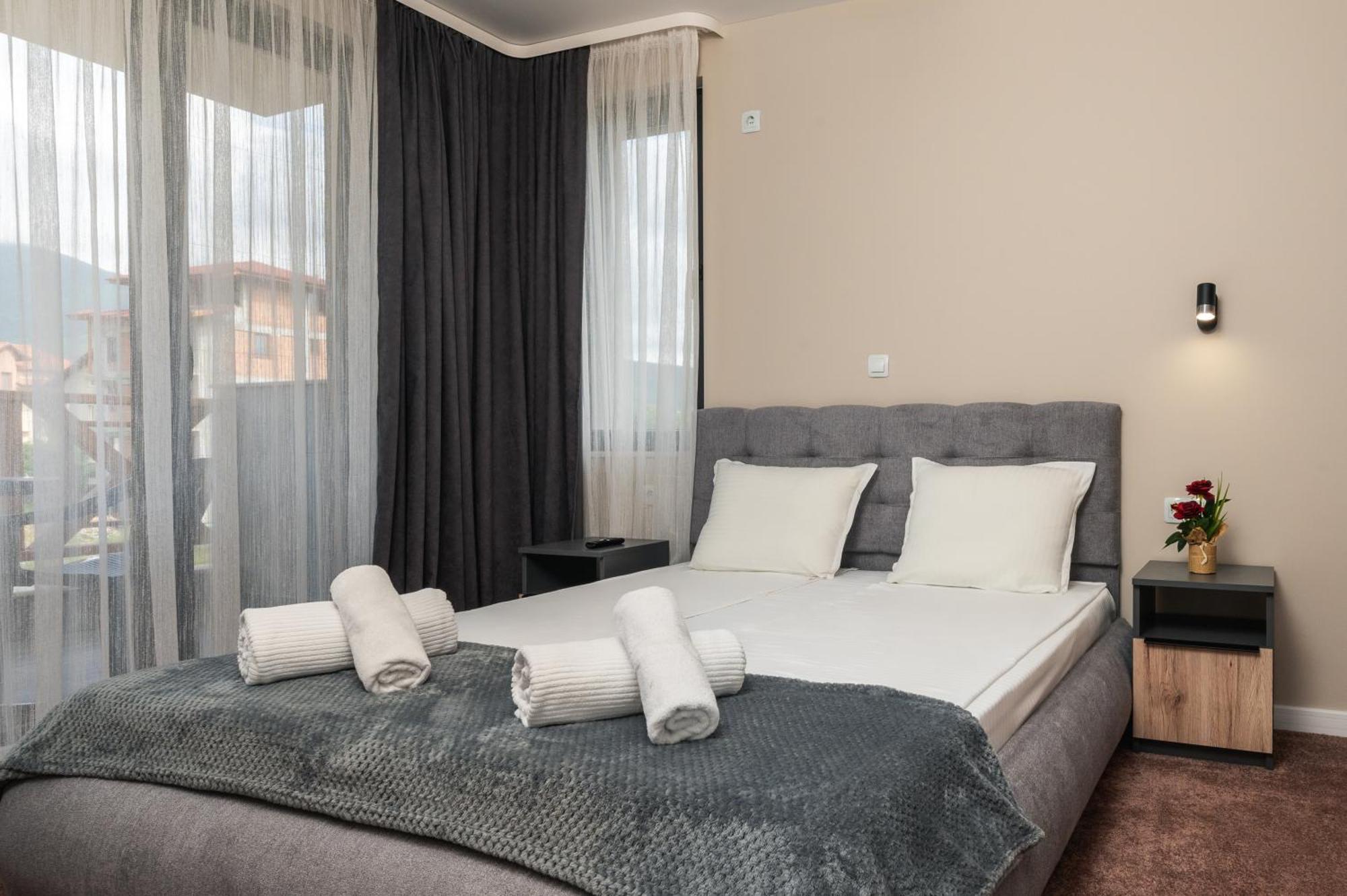 4 Apartment